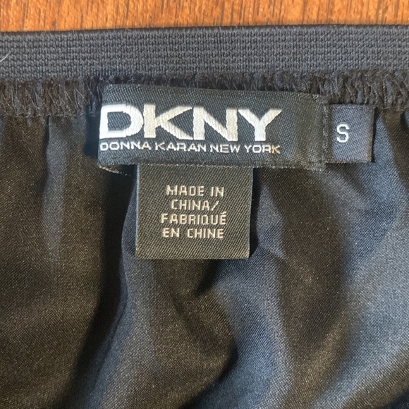 DKNY Black S Asymmetrical Skirt with Side Panels. - Picture 3 of 6